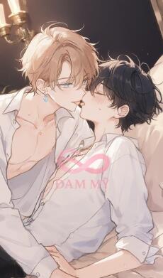 Cúi người nhặt xà phòng, tôi mất trinh